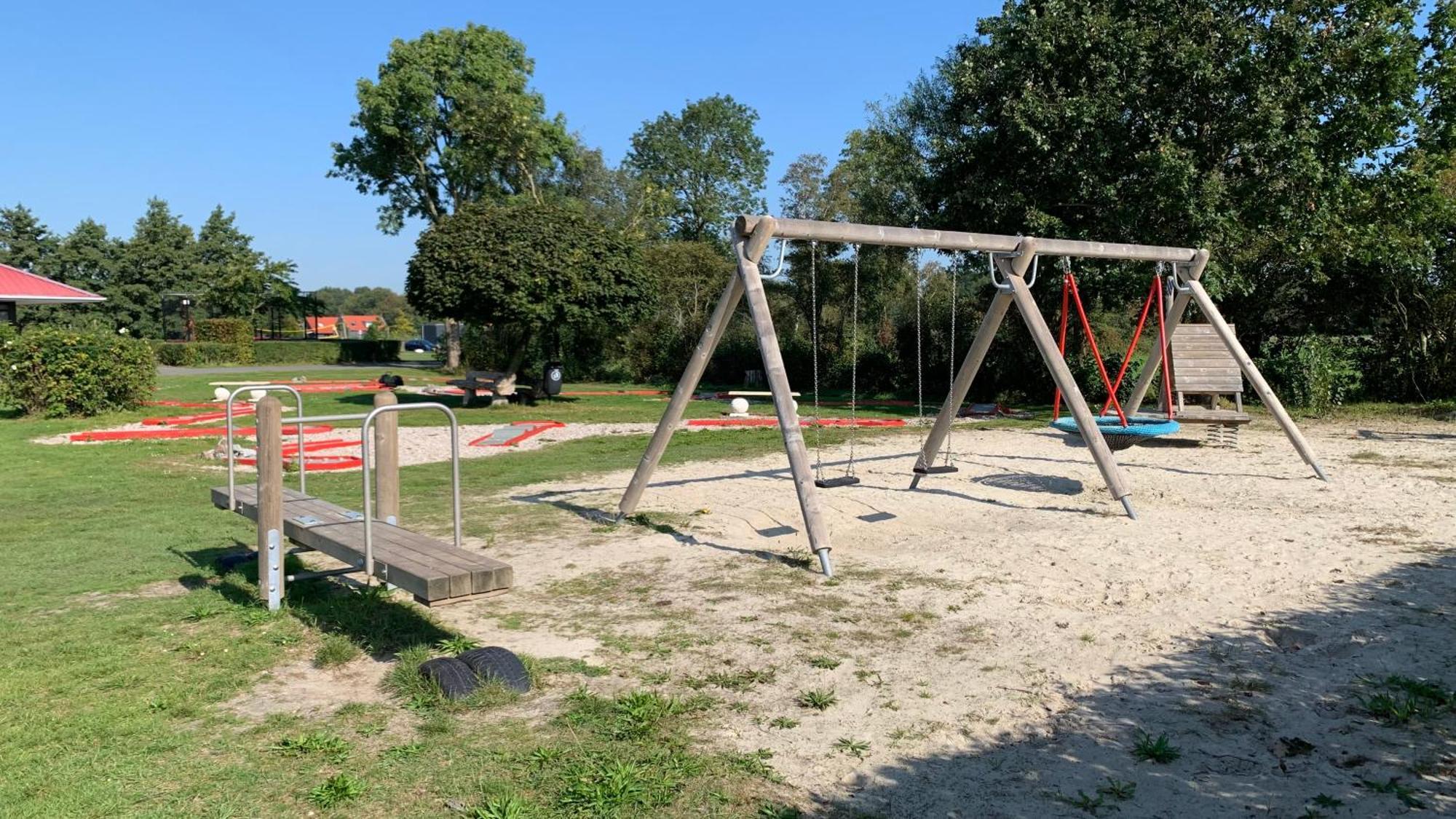 'T Paviljoenhus Bij Sneekermeer Offingawier ภายนอก รูปภาพ