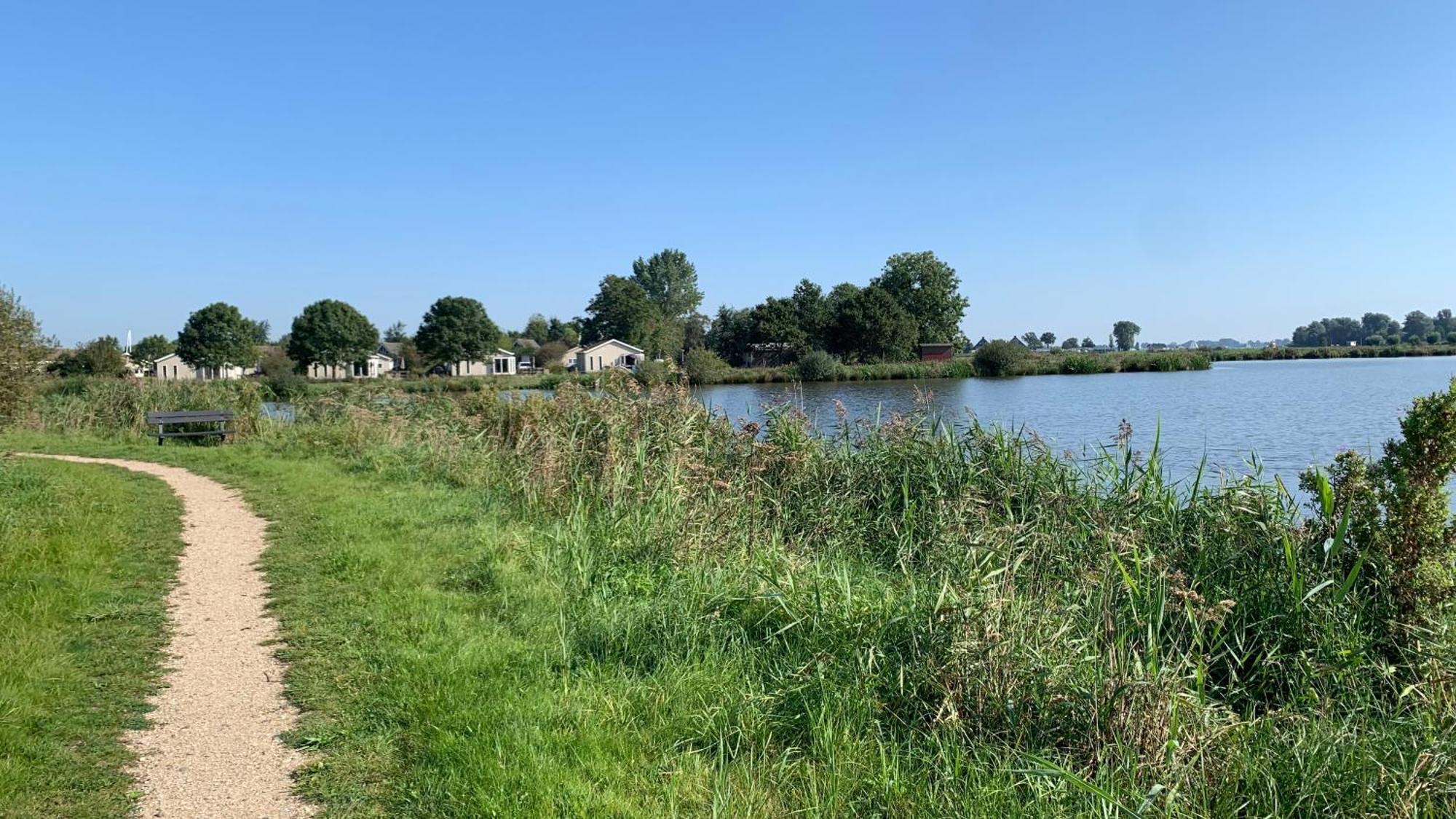 'T Paviljoenhus Bij Sneekermeer Offingawier ภายนอก รูปภาพ